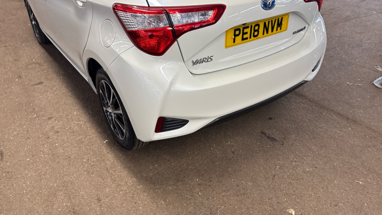 Toyota Yaris 1.5 Hybrid Icon Tech 5dr CVT Hybrid Hatchback